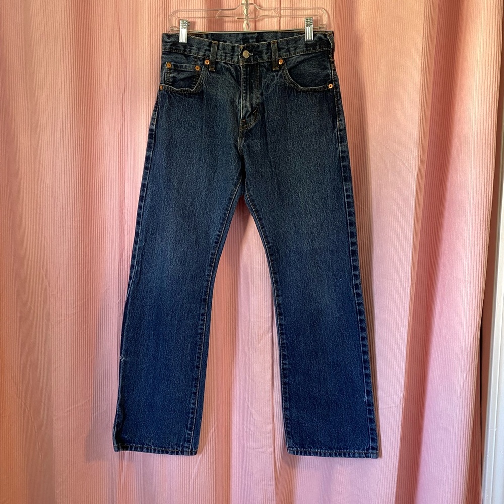 Levi's Classic Blue Jeans with Red Pocket Tag